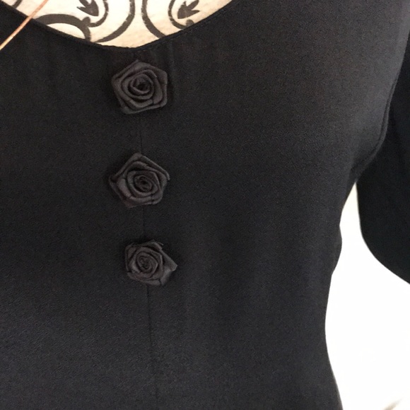 Great Quality Rosette Button Pleated Maxi Dress - Picture 3 of 8